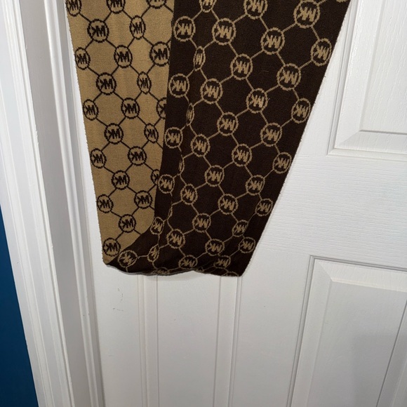 Michael Kors shoes and scarf set Brown and Tan women’s Shoes - Picture 15 of 16